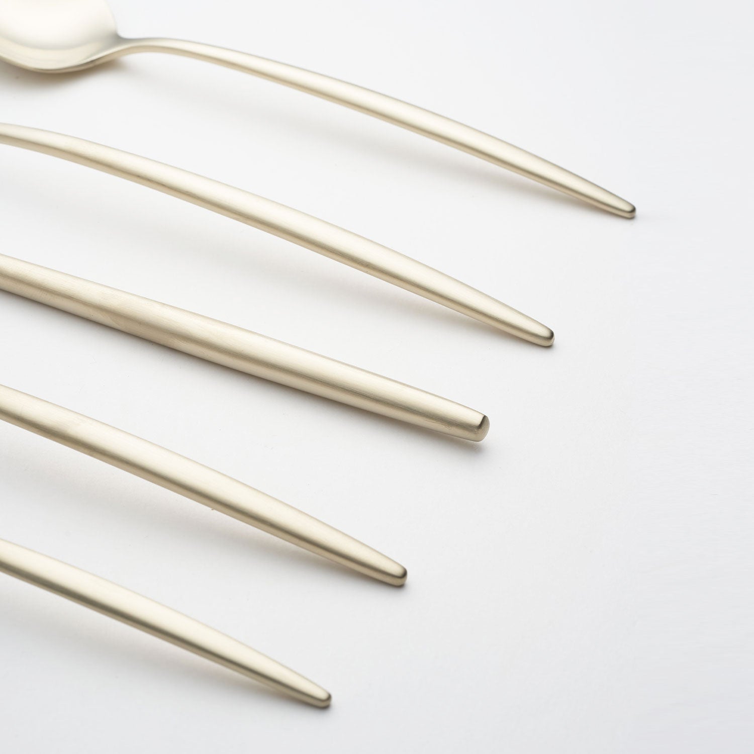 Gaze Champagne Satin 20 Piece Flatware Set
