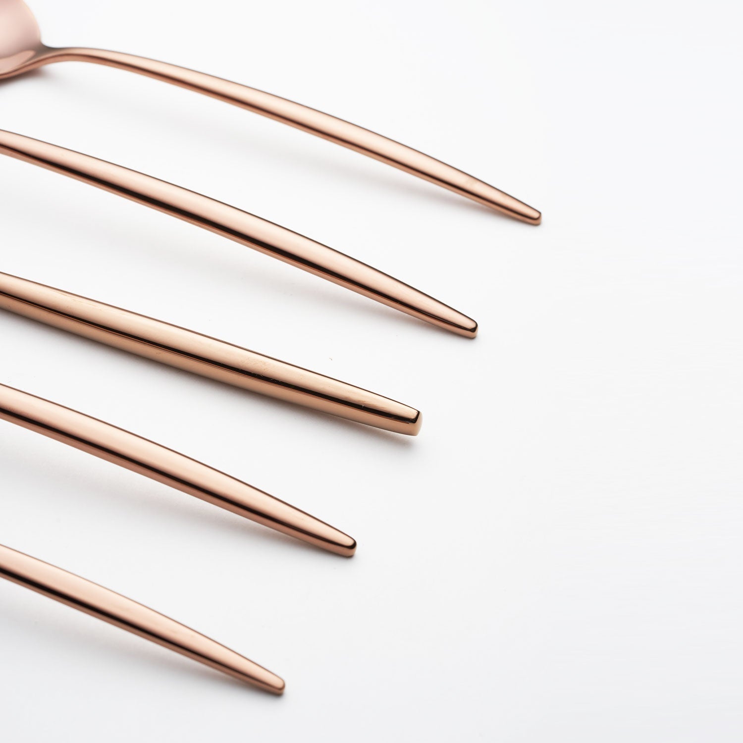 Gaze Copper Mirror 20 Piece Flatware Set