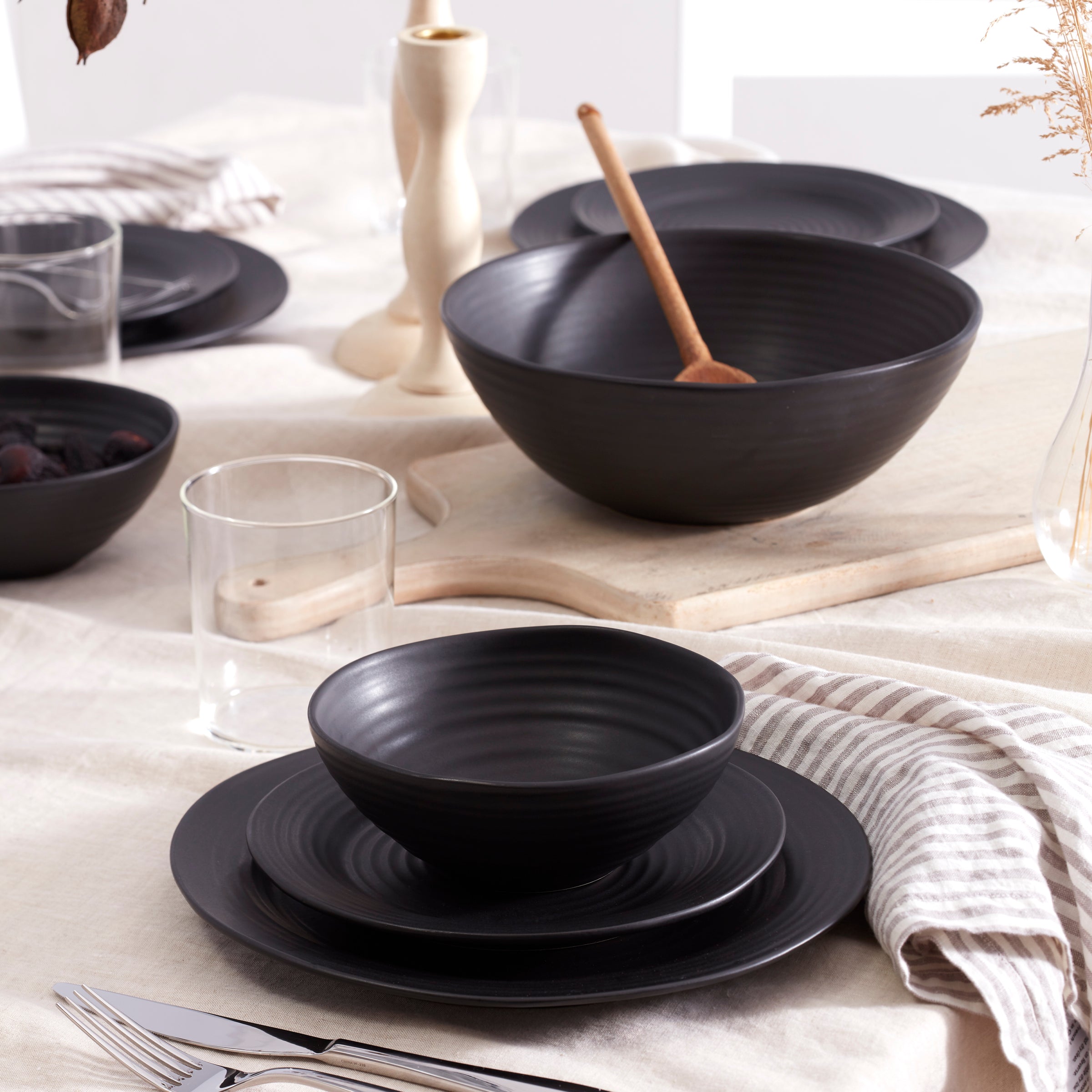 Ridge Black 12-Piece Dinnerware Set