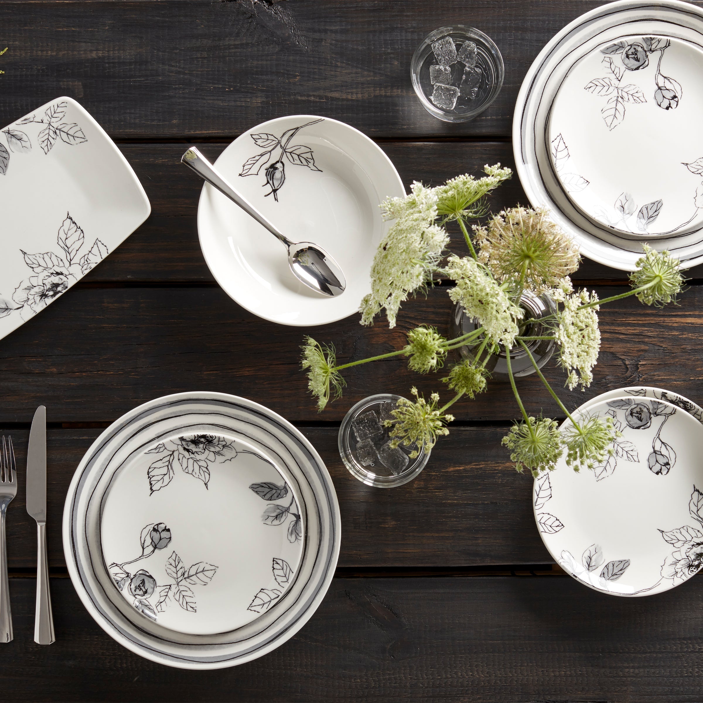 Sketchbook 12-Piece Dinnerware Set