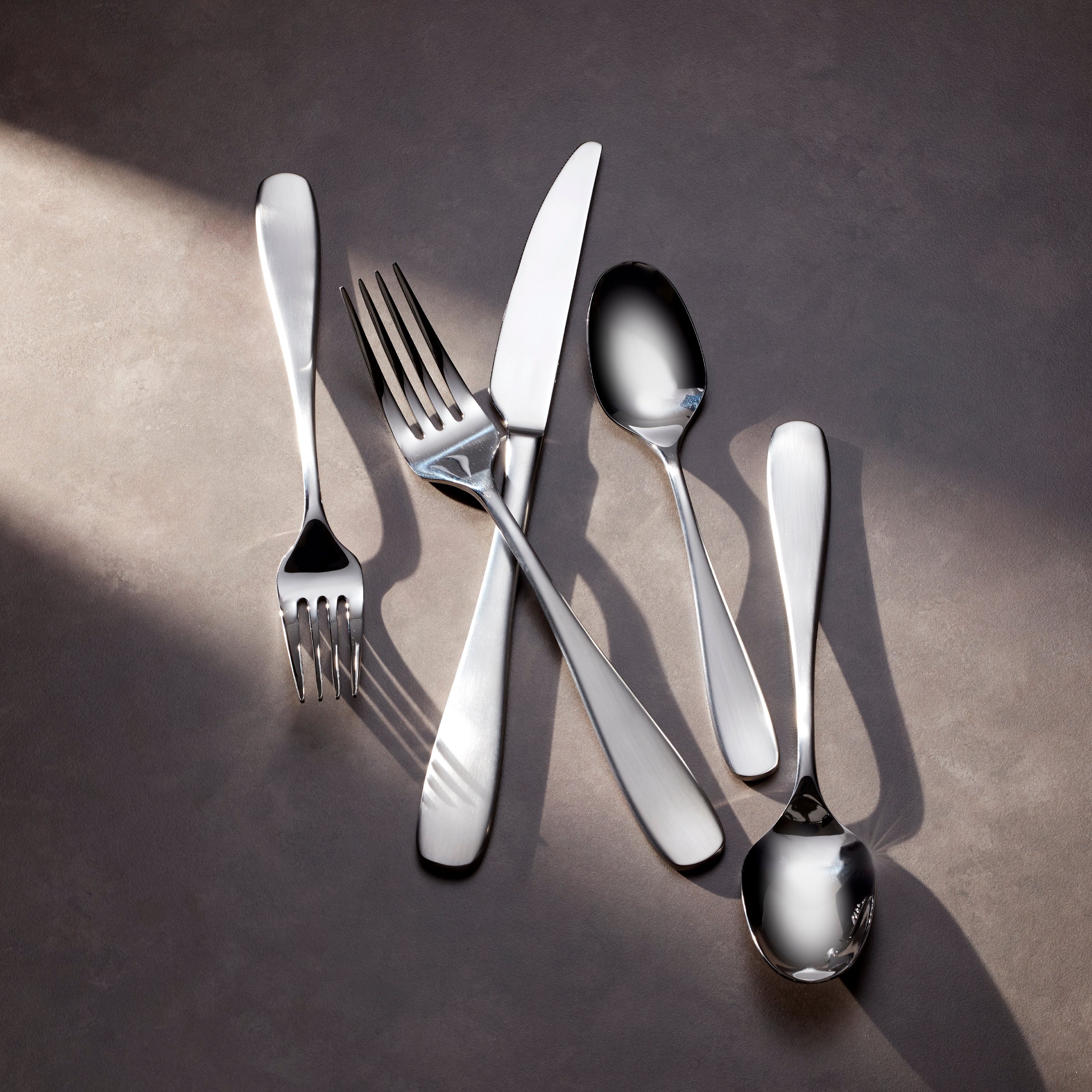 Peyton 42 Piece Flatware Set